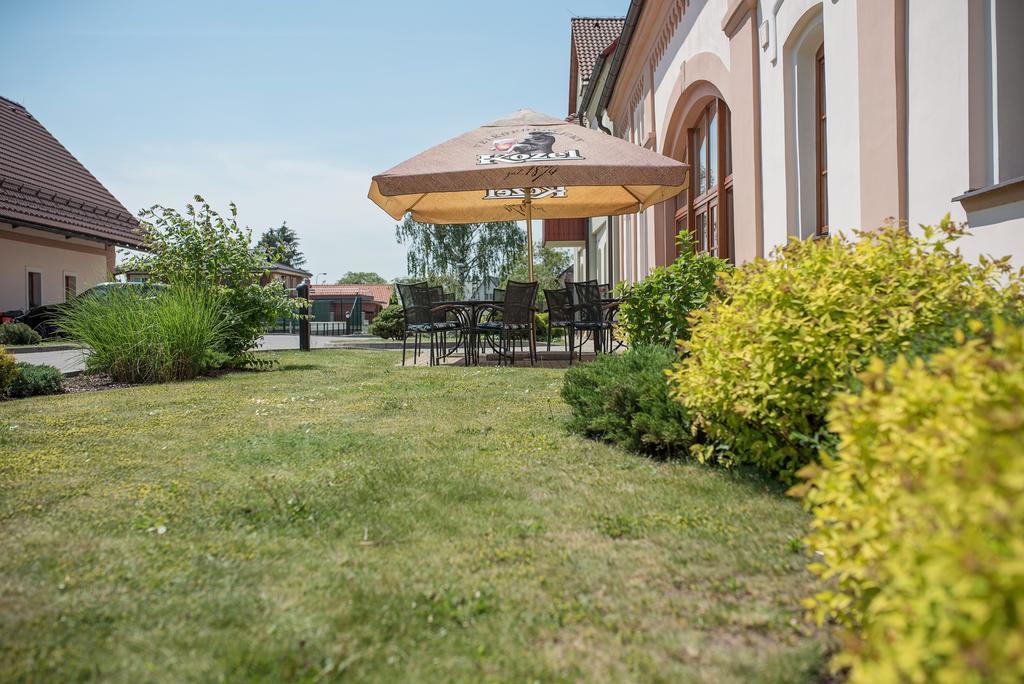 Penzion Nad Oborou Hradec Králové المظهر الخارجي الصورة